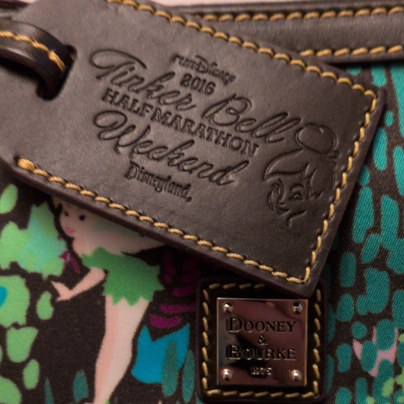 Dooney & Bourke 2016 Tinkerbell Half Marathon Wristlet-NWT - Picture 8 of 10